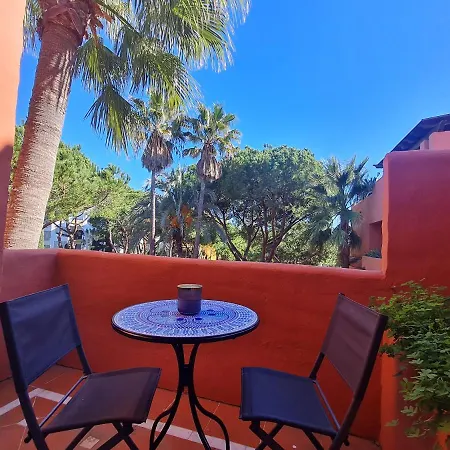 Luxury Spacious Penthouse & Garage 150m To Marbella