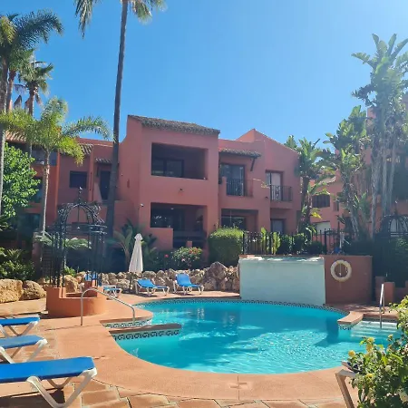 Luxury Spacious Penthouse & Garage 150m To * Marbella